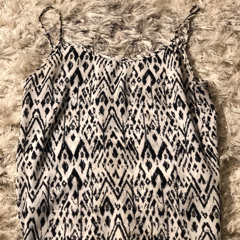 Black and white printed tank top